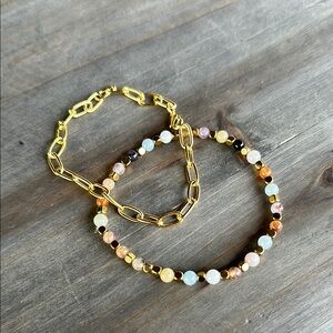 🙀7” Gold and Multicolor Beaded Bracelet Set